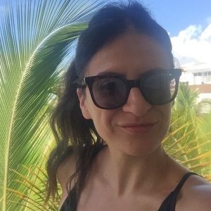 Meet your Posher, Eva